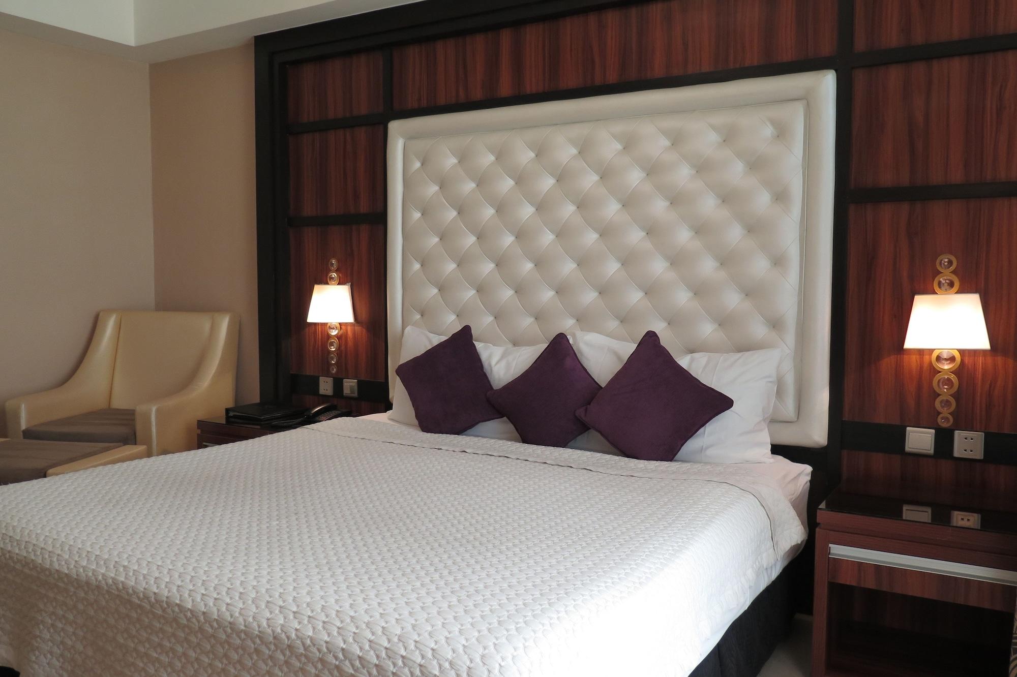 Central Park Tower Resort Анхелес Екстериор снимка