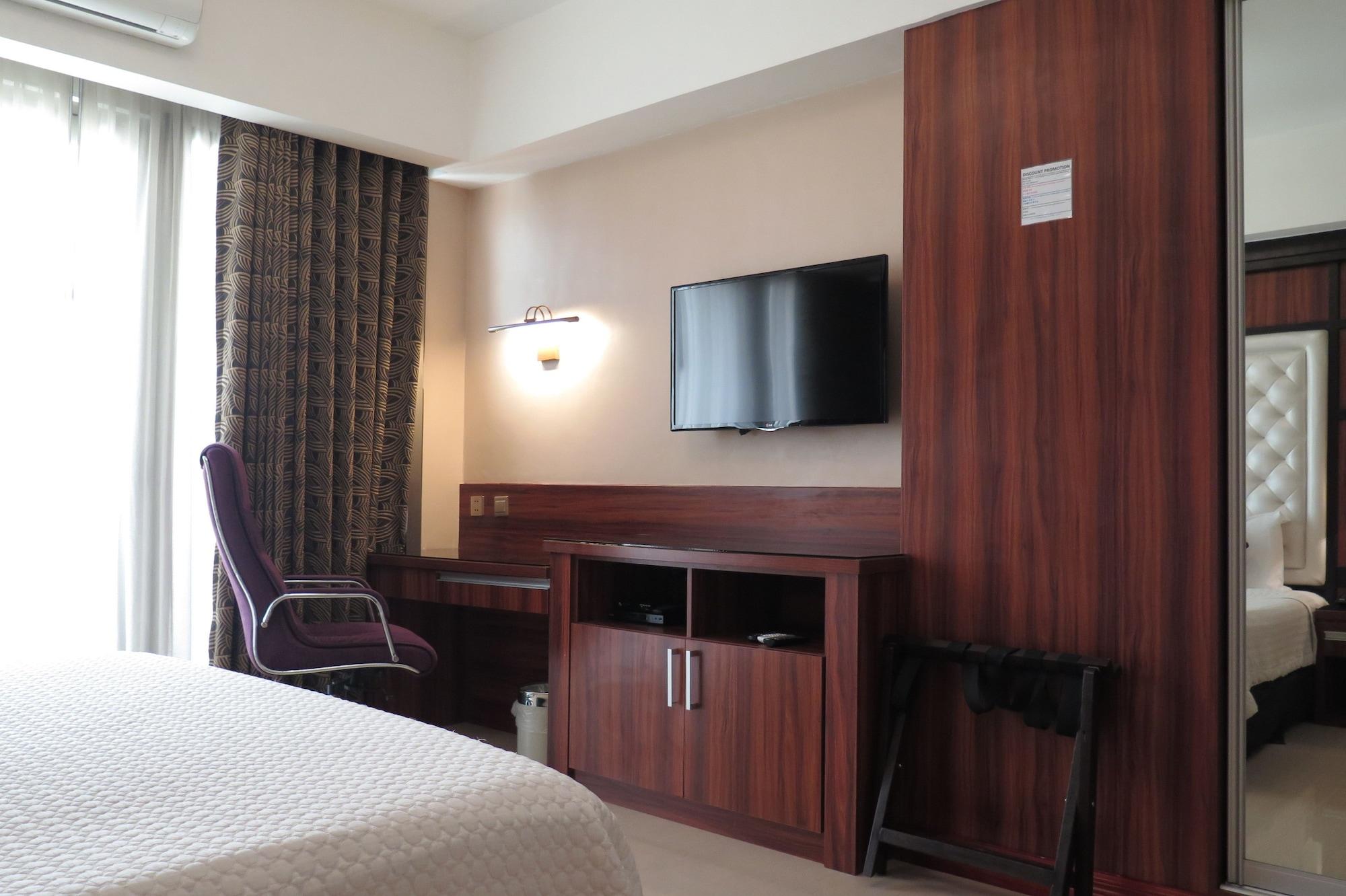 Central Park Tower Resort Анхелес Екстериор снимка